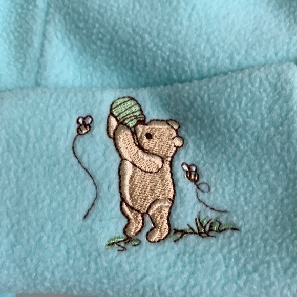 Vintage Winnie The Pooh Warm Winter Fleece Hat 0-3 Months Ear Warmers Strap - Picture 3 of 7